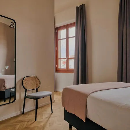 Limehome Via Guelfa 4*