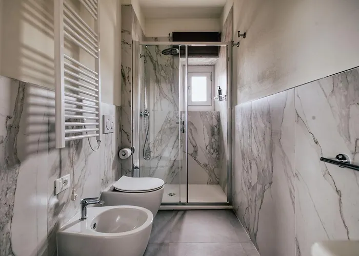 Limehome Via Guelfa 4*