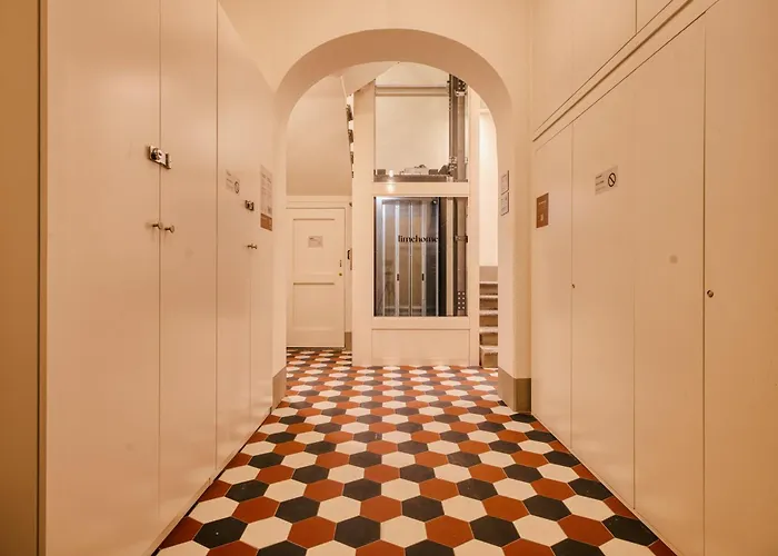 Limehome Via Guelfa 4*